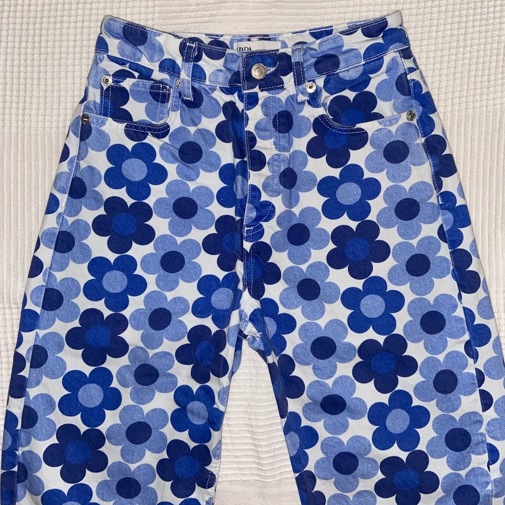 Zara Blue Flower Print Straight Leg Jeans! Size 2, NWOT
